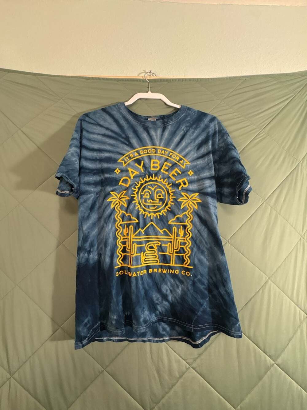 Goldwater Brewing Co It's a Good Day for a Day Beer T-Shirt Size L Blue